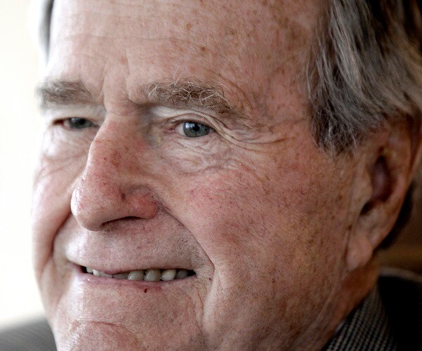 Bush 43 Visits Bush 41 in Hospital: 'Big Morale Boost'