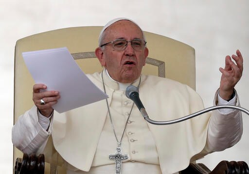 Pope Applauds Colombia Peace Deal but Sidesteps Truth Panel