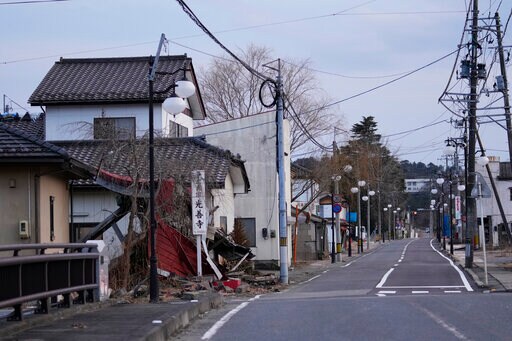 Hope, Hard Reality Mix in Japanese Town Wrecked by Disaster