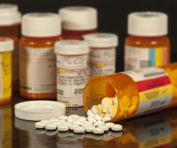 Painkiller Use Tops Tobacco in US: Feds