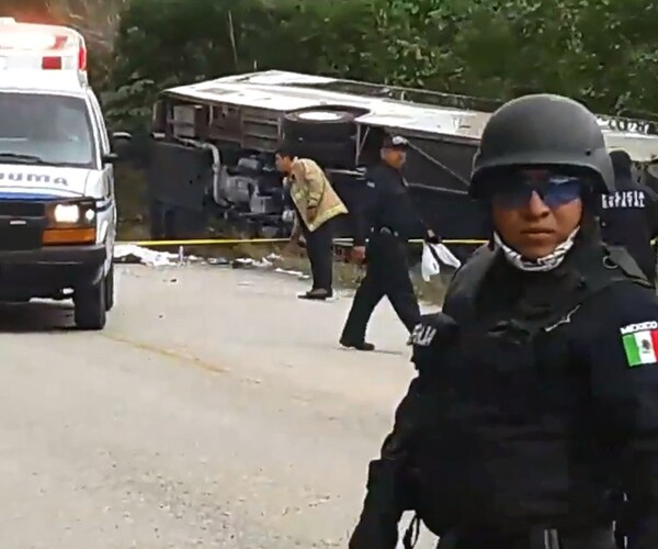 Cruise Ship Tour Bus Crash Kills 12 in Mexico