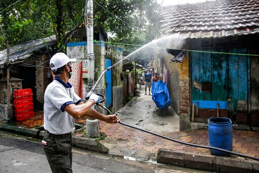 Lockdowns Reimposed in India as Virus Cases near 1 Million