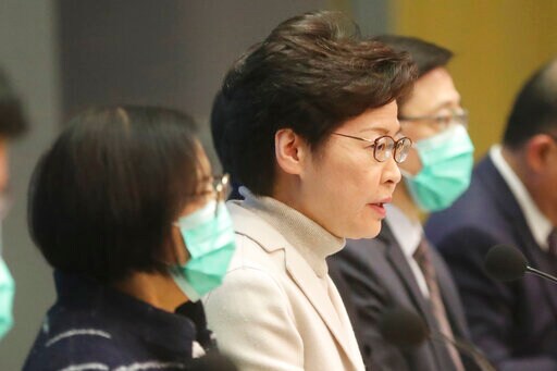 China's Virus Cases Top 20K as Hong Kong Closes Most Borders