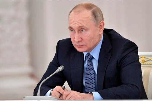 Russia Commissions Intercontinental Hypersonic Weapon