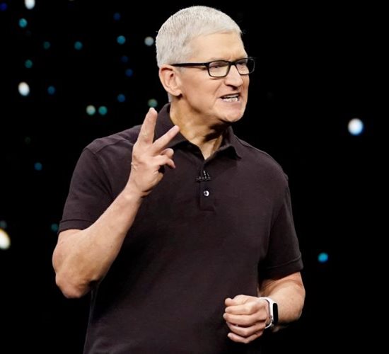 Apple Doesn't Hike iPhone Prices Despite Inflation