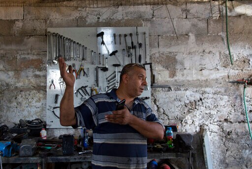 Unable to Vote, Palestinians Shrug off Israel's Elections