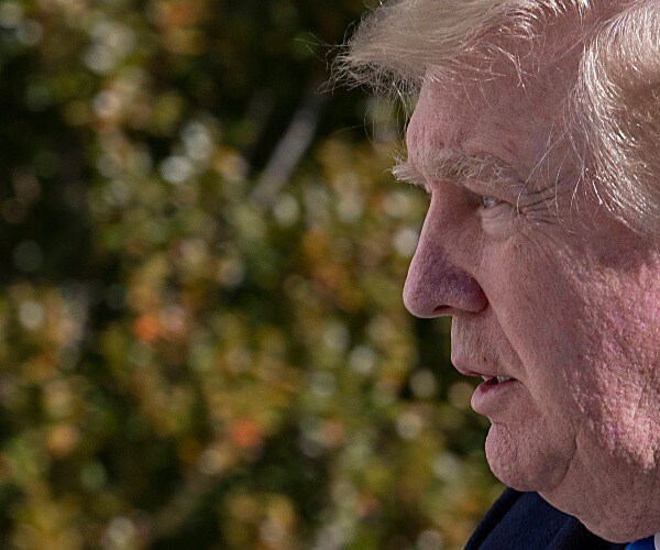 Trump Expected to Sign Bill That Could Delist Chinese Cos, WH Says