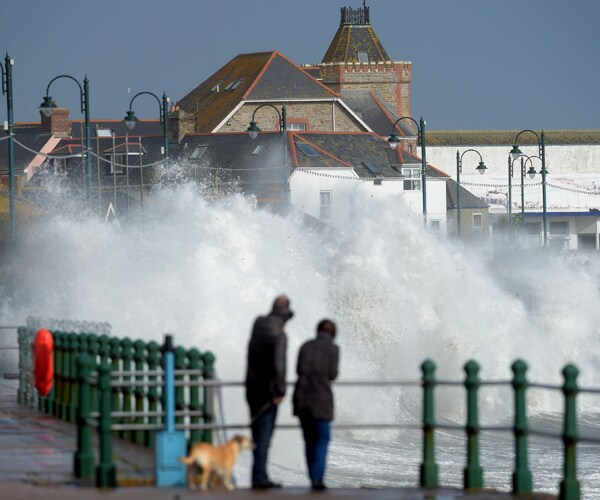 Ophelia: Ireland, UK Feel Atlantic Storm's Fury
