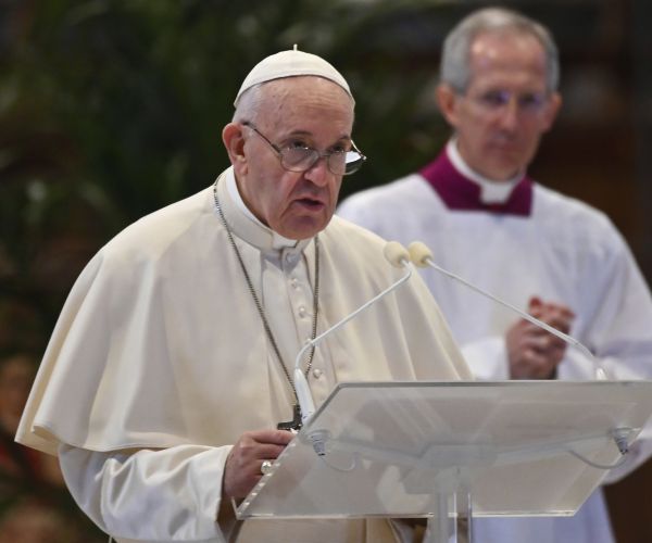Pope Backs Universal Basic Wage in Response to Pandemic