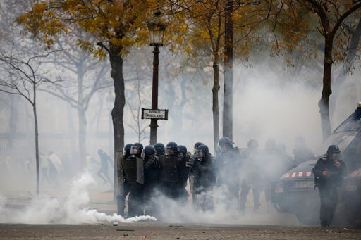 French Police Deployed amid New round of Protests over Taxes