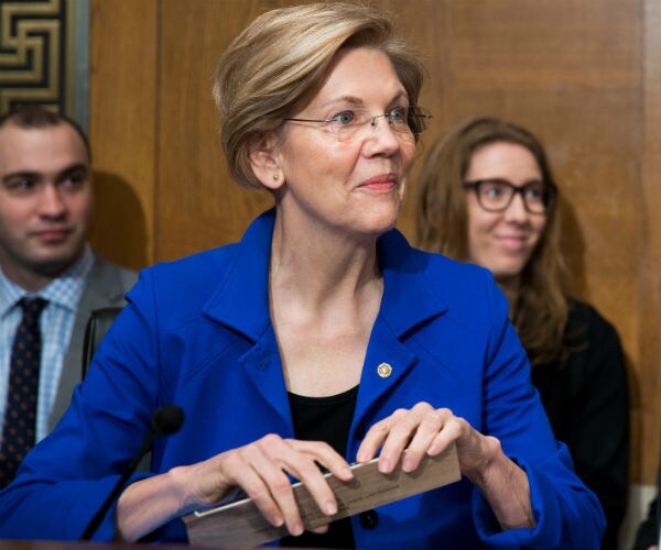 Clinton Political Allies Warming to Elizabeth Warren's 2020 Bid 