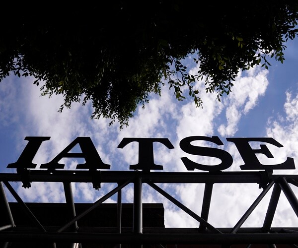 Hollywood Film-Crew Union Reaches Tentative Deal, Averting Strike