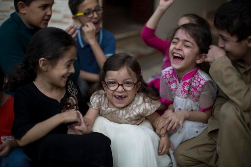 Desperate Pakistan Family Awaits US Visa for 6-year-old Girl