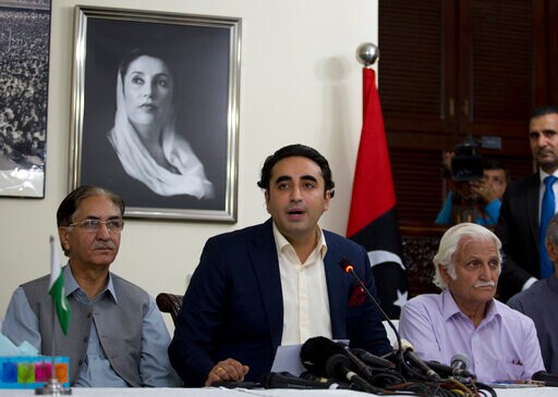 Pakistani Police Arrest Supporters of Opposition Party