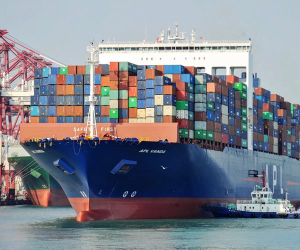 Trump: China Talks to Continue, 'Tariffs May or May Not' Be Lifted