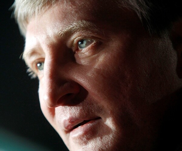 White House Won't Rule Out Sanctions Against Ukraine President's Arch-Enemy