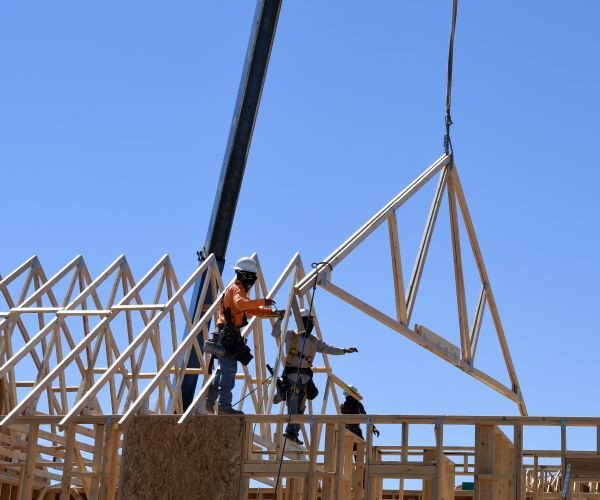 Single-Family Homes Weigh on US Construction Spending