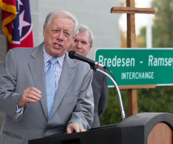 Tennessee Dem Bredesen Uses GOP Praise in Senate Ad