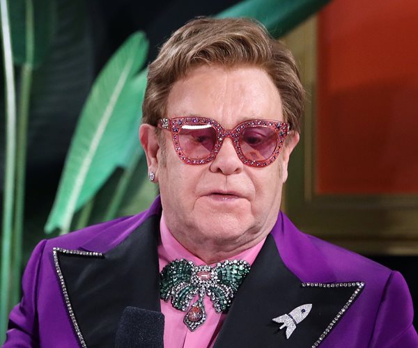 Ailing Elton John to Finish Down Under Tour