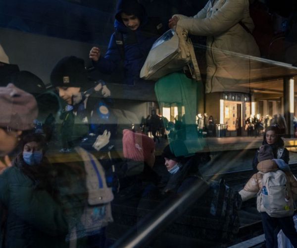 Poll: 74% of Americans Say Invasion of Ukraine Will Hurt the Economy