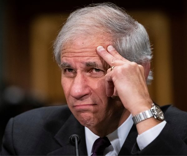 FDIC to Slap Big Banks With Insurance Bill