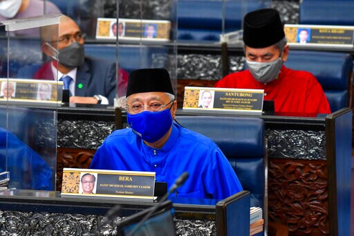 Malaysia Plans Windfall Tax for Rich Companies in New Budget