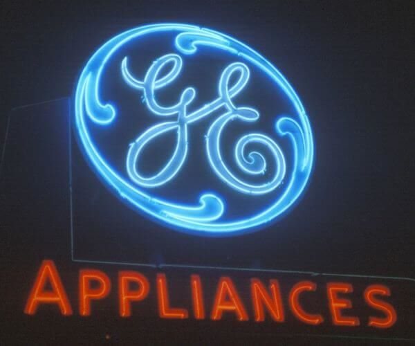 Wall Street Set for Subdued Open, GE Surges on Split