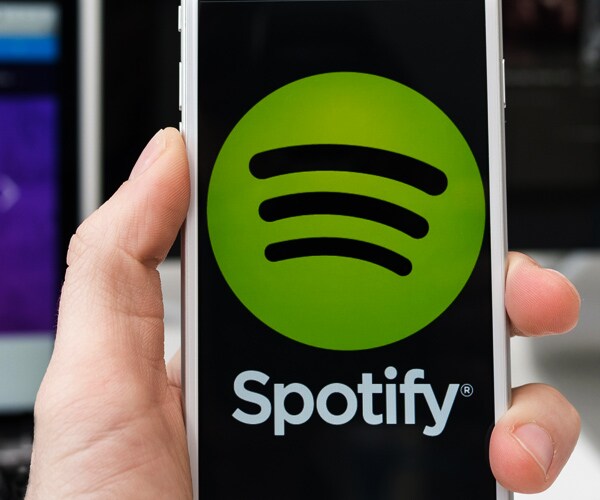 Spotify IPO Hits Sour Note as Apple Music Surges