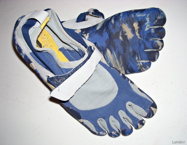 Vibram FiveFinger: Refunds Offered After Lawsuit Over Glove-Like Shoes