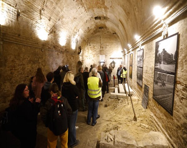 Escape Tunnel Underneath Berlin Wall Opens to Public