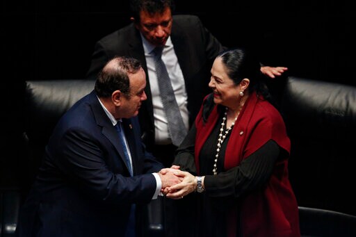 In Mexico, Guatemala President Urges Trade to Slow Migration