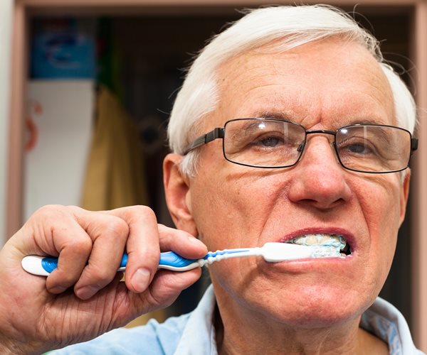 Gum Disease Shows Possible Link to Alzheimer's