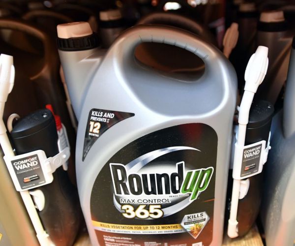 Lawsuits Alleging Roundup Caused Cancer Can Move Forward