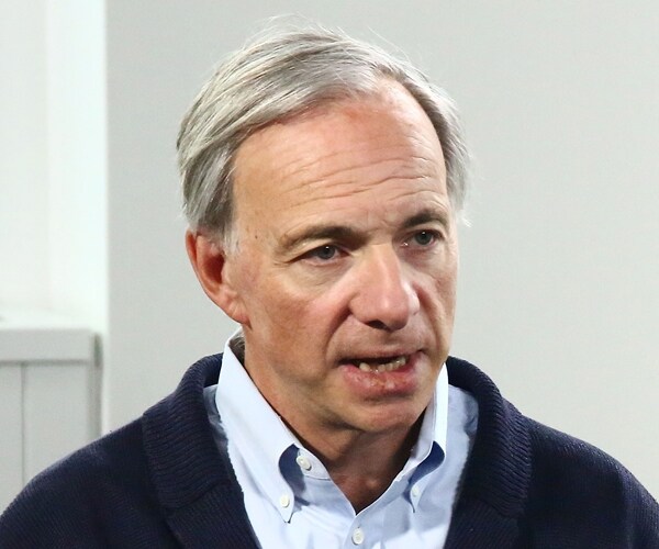 Ray Dalio Hedging Bets to Counter Unknown of Coronavirus