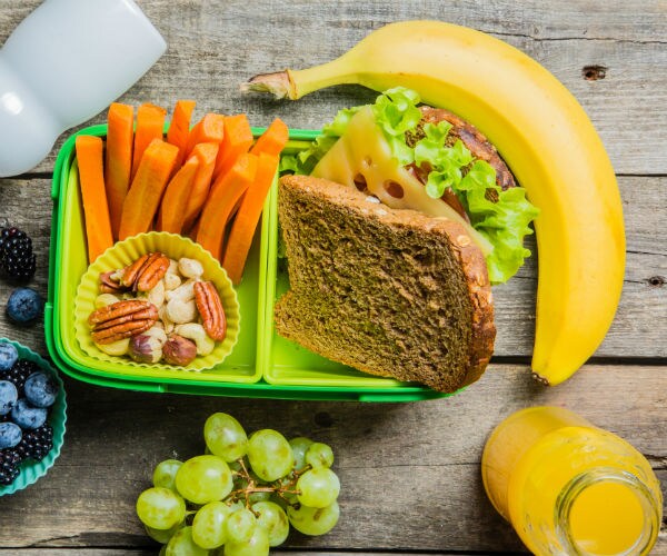 school lunch program 