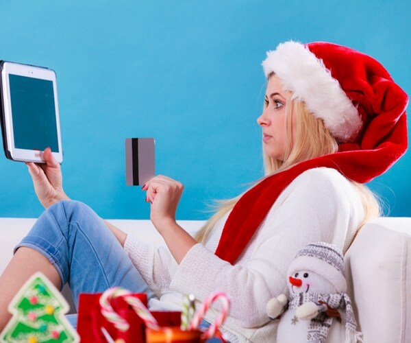 3 Reasons Why Holiday Shoppers Should Think Twice Before Using a Credit Card