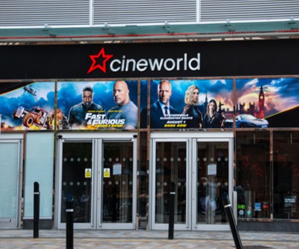 Cineworld Slumps on Report Regal Owner Going Bankrupt