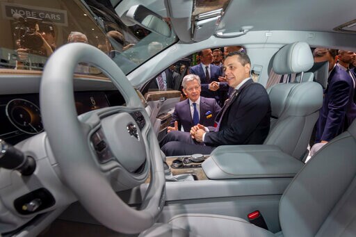 Ride like Putin: Aurus Trots out Luxury Limo at Geneva Show