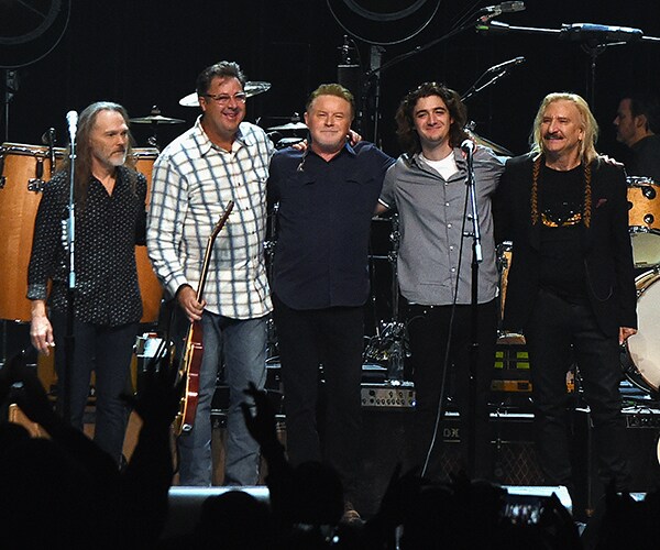 Eagles 2018 Tour to Bring Along Jimmy Buffett, James Taylor