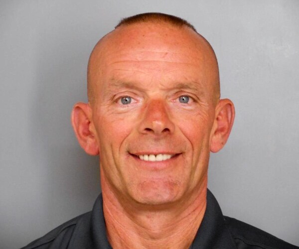 Lt. Charles Joseph Gliniewicz, Thought to Be a Martyred Cop, Committed Suicide, Say Police