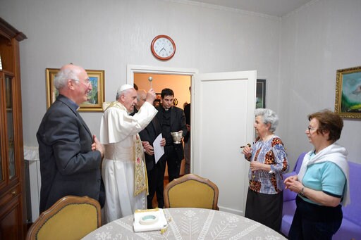 Pope Strikes again with Cold-call Visits to Bless Homes