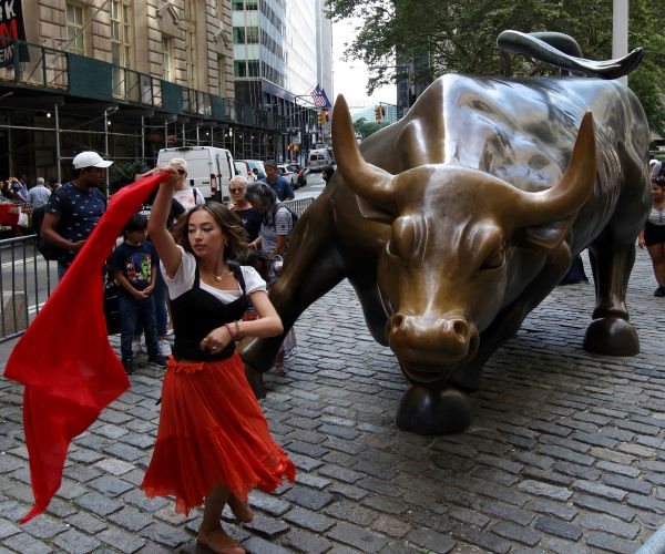 US Stock Futures Climb After Recent Declines on Wall St