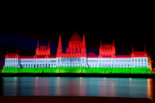 Hungary Fireworks Go on but Weather Agency Controversy Stays