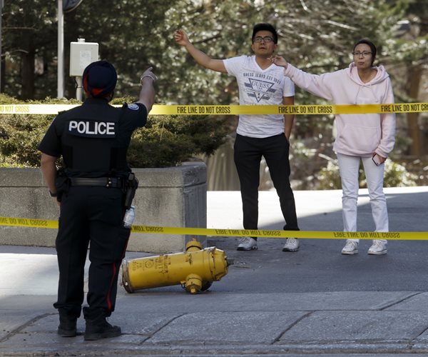 Authorities Play Down Terror Motive After Van Driver Kills 10 on Toronto Sidewalk