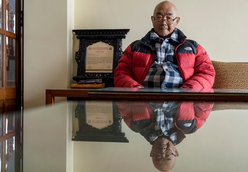 Last Surviving Member of the First Team to Conquer Mount Everest Says it Is Crowded and Dirty Now