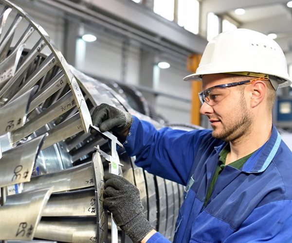 US Manufacturing Contracts for 6th Straight Month