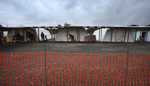 Liberia Ebola Clinic Looters May Spread Infection in Large Slum
