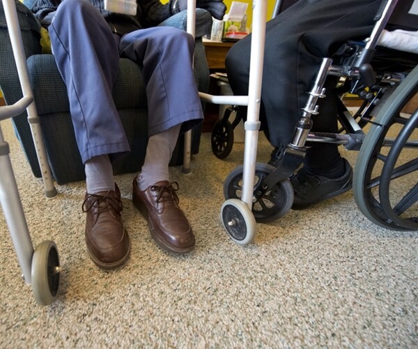 HCR ManorCare Files for Bankruptcy with $7.1 Billion in Debt