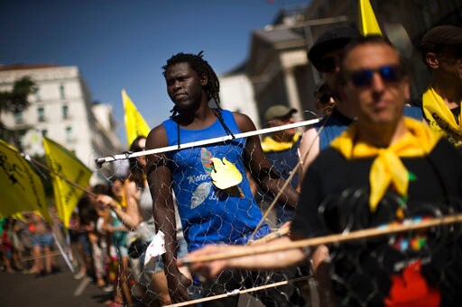 Italy Considers Emergency Visas to Ease Migrant Strain