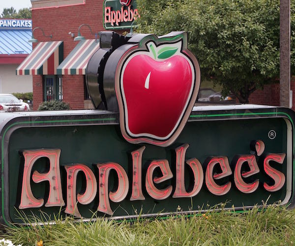 3 Injured When Car Crashes into Applebee's in Florida